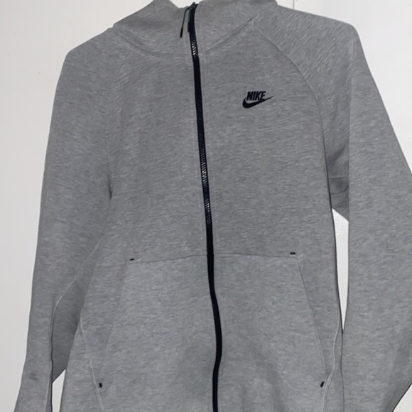 Old Season Nike Tech Fleece Set - Picture 2 of 4